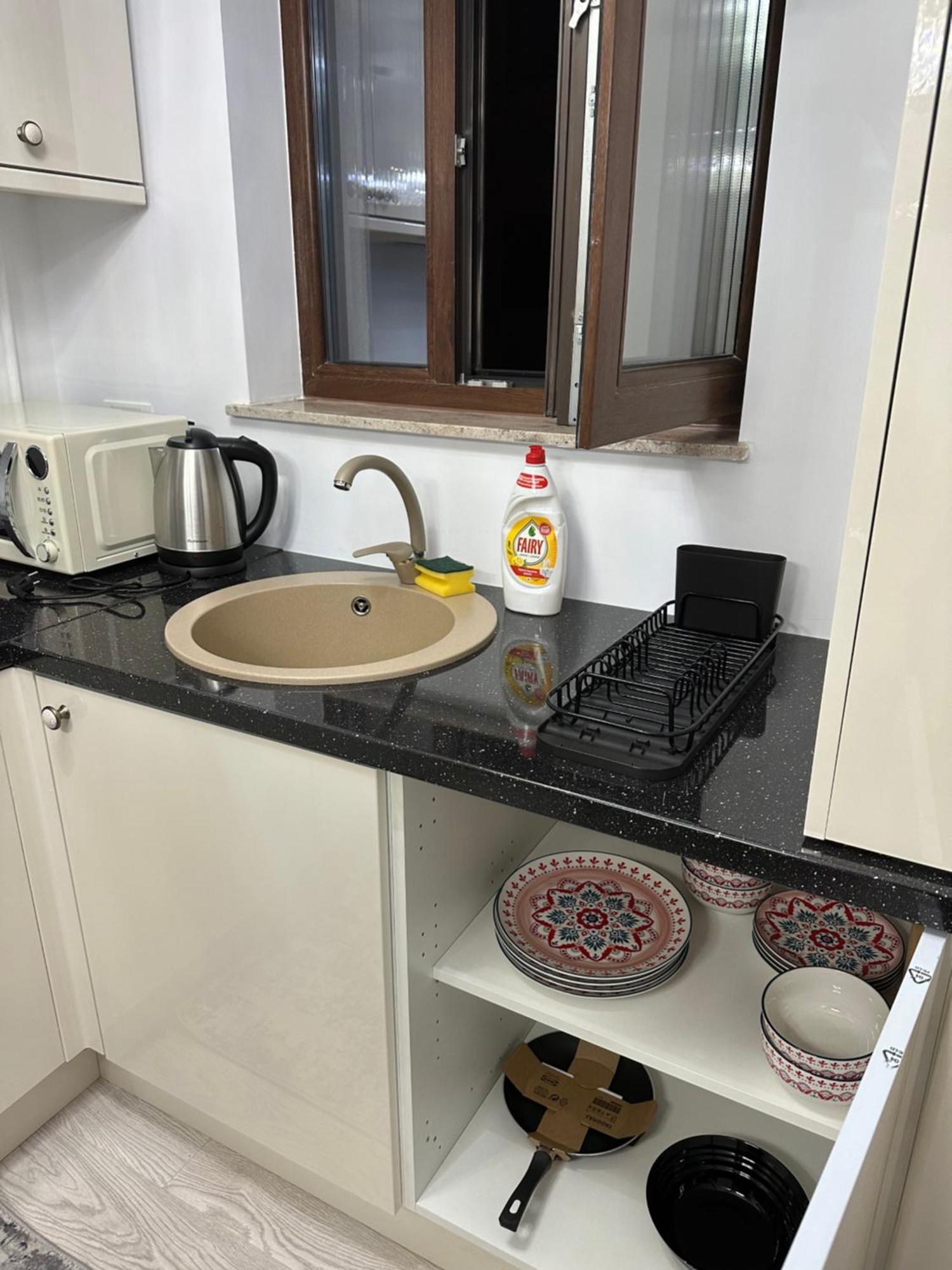Apartament Simoni Плоешти Экстерьер фото